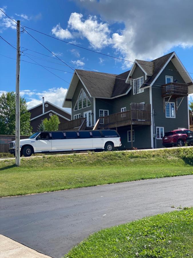 The Deer Lake Loft Экстерьер фото